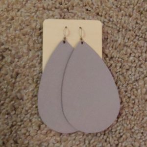 Nickel & Suede Lavendar Leather Earring Large